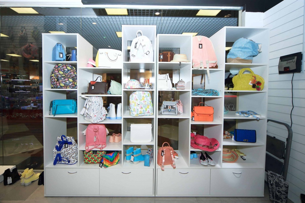 Стеллаж для аксессуаров